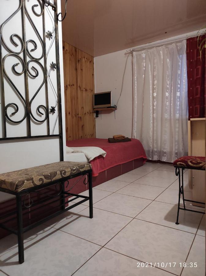 Mini-Hotel Kamianets Екстер'єр фото