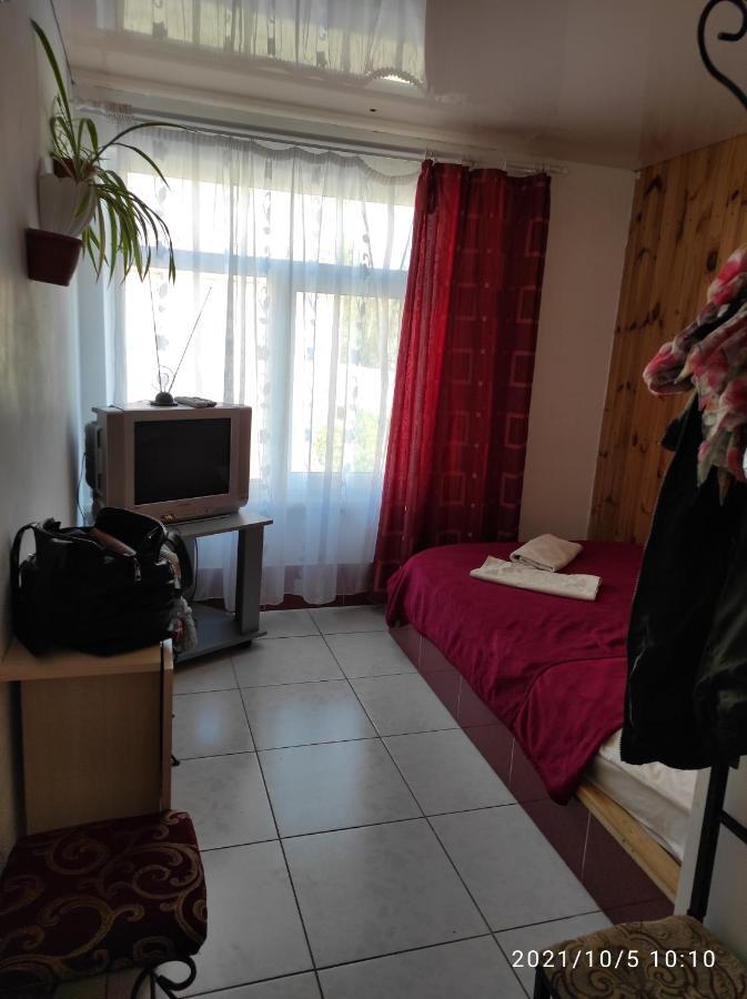 Mini-Hotel Kamianets Екстер'єр фото