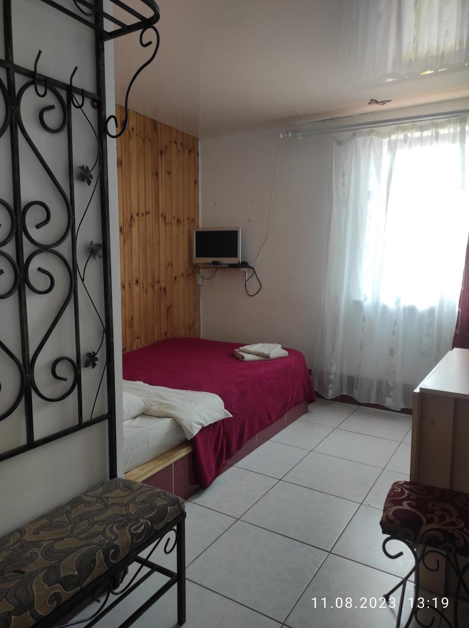 Mini-Hotel Kamianets Екстер'єр фото