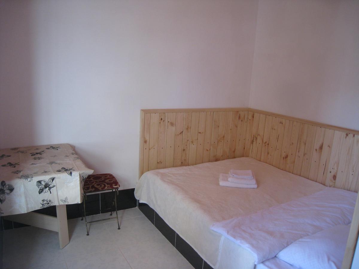 Mini-Hotel Kamianets Екстер'єр фото